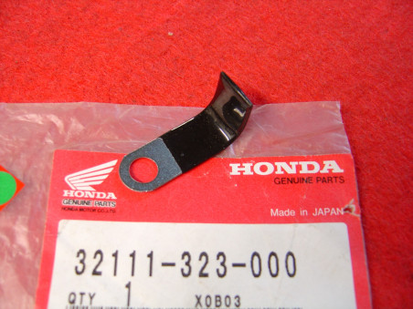 Barrette maintien câble Honda CB500 CB550 CB750F - Réf. 32111323000