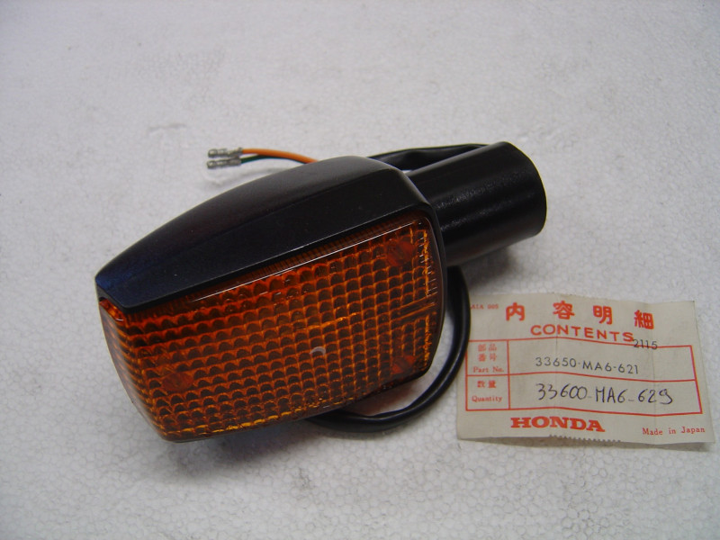 Clignotant AR gauche Honda CBX400 CBX500 - Réf. 33650-MA6-621