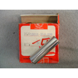 Axe de piston Honda C/CB70 C71 C72 - Réf. 13111-250-000