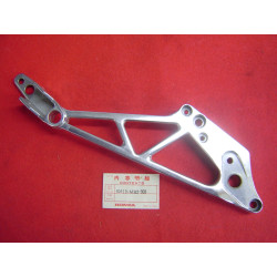 Platine repose-pied droit Honda VF750FD FE – Réf. 50610MB2000