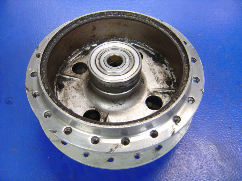 Moyeu roue AR Honda CB 750 Four K0-K6 occasion – Réf. 42601300030