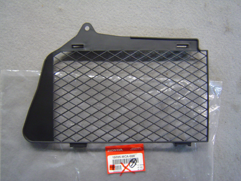 Grille radiateur droit Honda GL1800 2001-2005 - Réf 19105MCA000