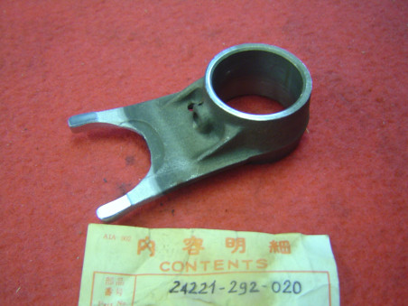 Fourchette Boîte Gauche Honda CB450 CL450 - Réf. 24221292020