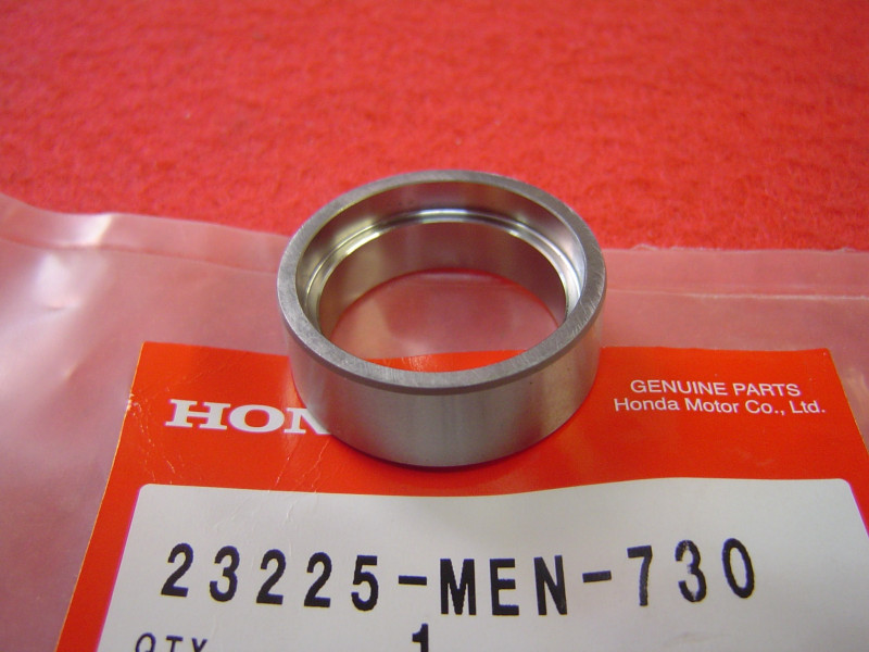 Bague pignon sortie boîte Honda CR250 CRF450 - 23225MEN730