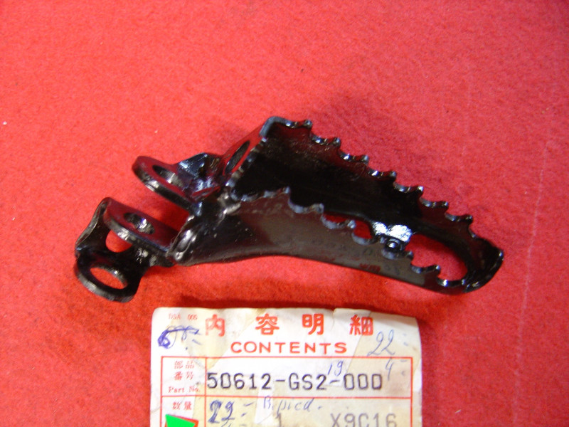 Repose-pied avant droit Honda CR80R 87/95 - Réf. 50612GS2000