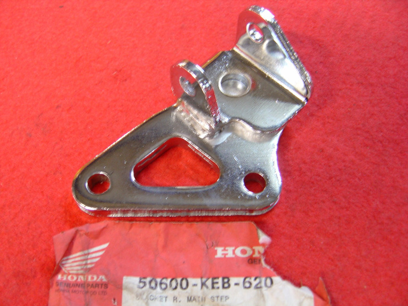 Platine Repose-Pied Avant Honda Rebel CA125 CMW250 | 50600KEB620