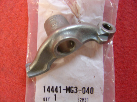 Culbuteur (B) Admission Honda XL600 NX650 FX650 – 14441MG3040
