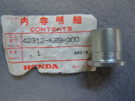 Bague axe roue arrière Honda XL200RD XL125RC 42312-KB9-000