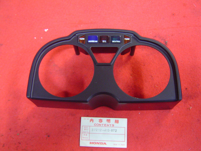 Boîtier supérieur compteurs Honda CX500Z et A – Réf. 37212415672