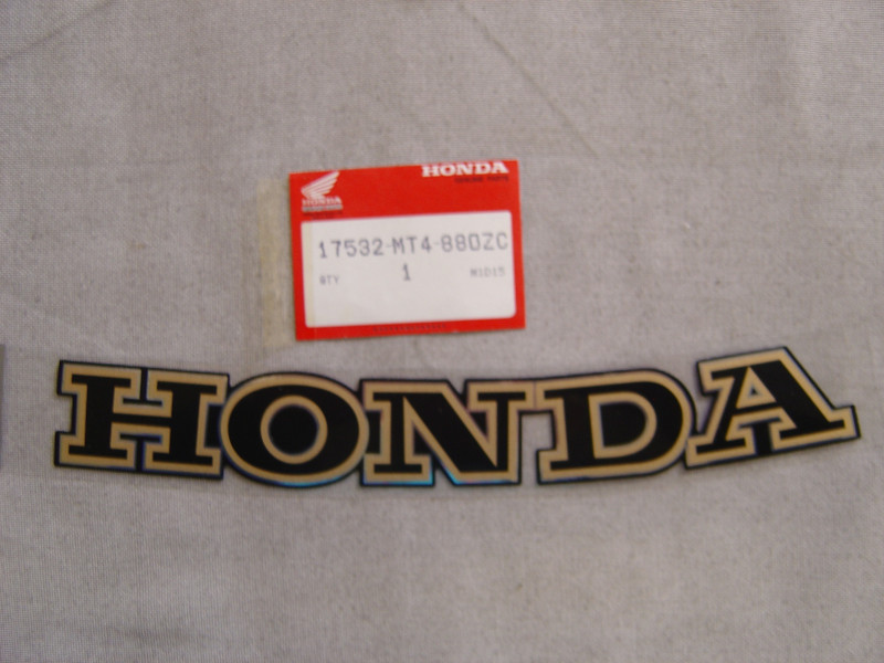 Décor autocollant réservoir gauche Honda VFR750FM 91 – Ref 17532MT4880ZC