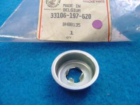 Porte ampoule de PX50 A 1980 HONDA 33106-197-620