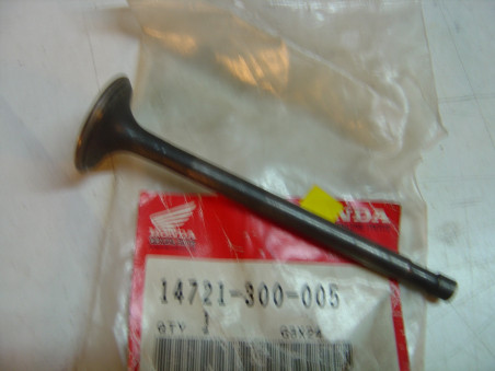 Soupape Échappement Honda CB750 Four - Réf. 14721300005