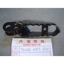 Repose-pied droit Honda CR125 85 – Réf. 50616KA3830