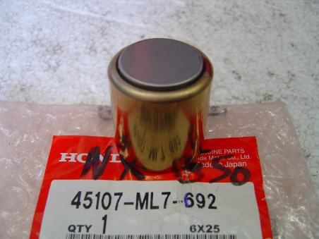 Piston étrier frein avant Honda NX650 VFR750 XRV650 - 45107ML7692