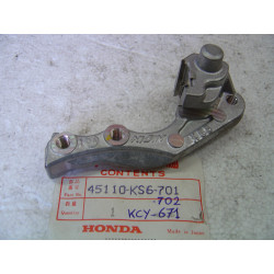 Support étrier frein gauche Honda – Réf. 45110KS6701