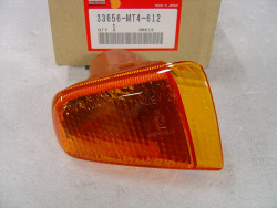 Cabochon de clignotant AR gauche de VFR750F 1994-95 origine HONDA 33656-MT4-612