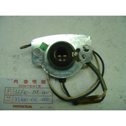 Base Feu Arrière Honda Ancien Modèle C92 C95 CA160 – Réf. 33710212000
