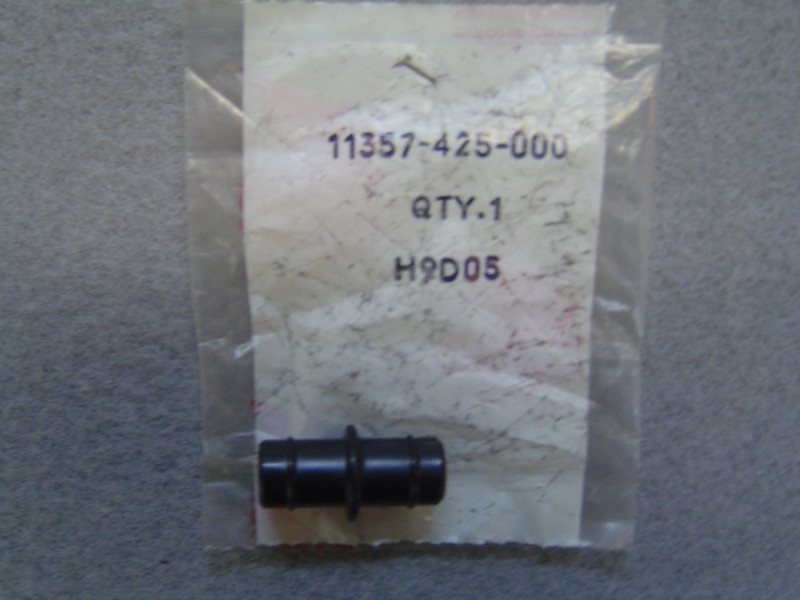 Raccord Reniflards Honda CB750 CB900 CB1100BO - Réf 11357425000