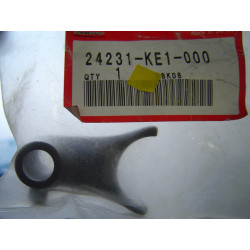 Fourchette boîte centrale Honda MTX125RW MTX200RW - 24231KE1000
