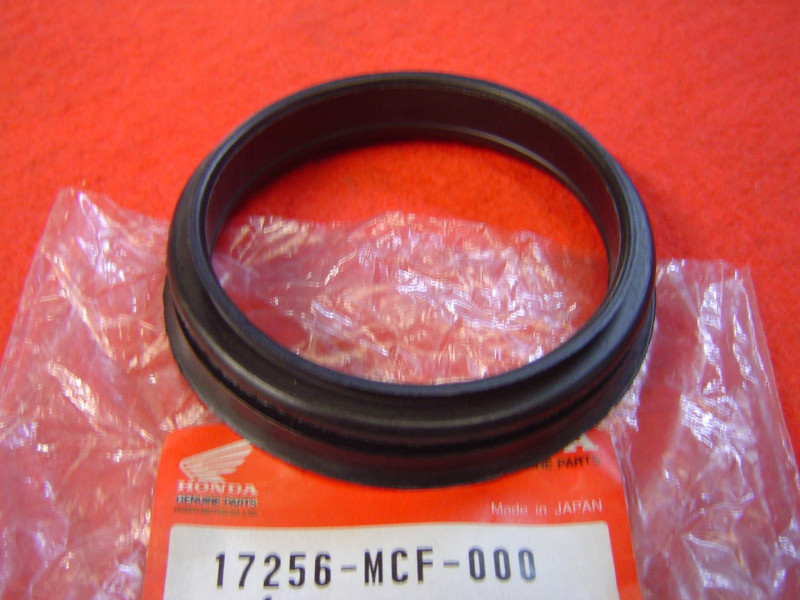 Manchon intérieur filtre à air Honda VTR1000 – Réf. 17256MCF000