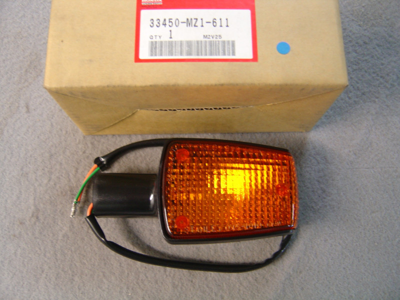 Clignotant AV gauche Honda CB1000F 93/96 - Réf. 33450MZ1611