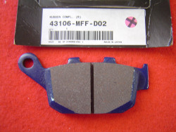 Plaquette Frein (B) AR Honda 43106MFFD02 XL700V XRV750