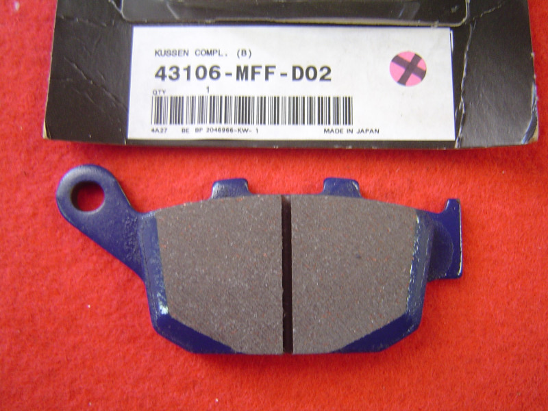Plaquette Frein (B) AR Honda 43106MFFD02 XL700V XRV750