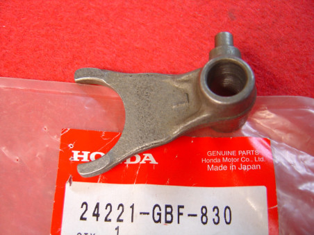 Fourchette boîte de vitesse (L) Honda CR80 CR85 – Réf. 24221GBF830