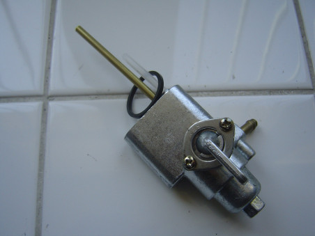 Robinet Essence Honda CB125J XL125 TL125 - Réf. 16950-365-671A