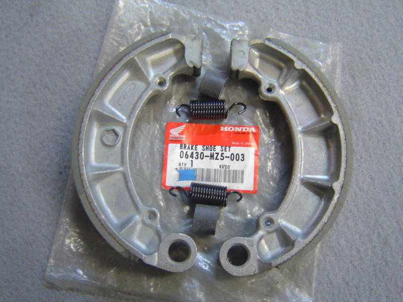 Mâchoires de frein Honda VF750C 93-97 | Réf. 06430MZ5003