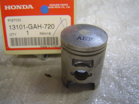 Piston Cote Std Honda SFX50 SGX50 SJ50 SRX50 - 13101-GAH-720