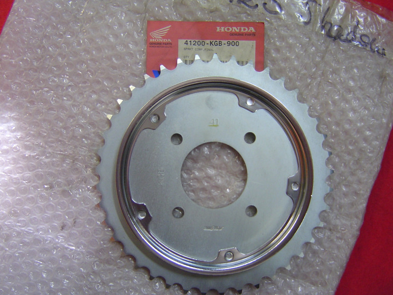 Couronne Transmission 41 Dents Honda VT125C | Réf. 41200KGB900