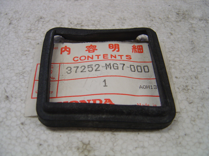 Joint sous compte-tours Honda XLV750R - Réf. 37252MG7000