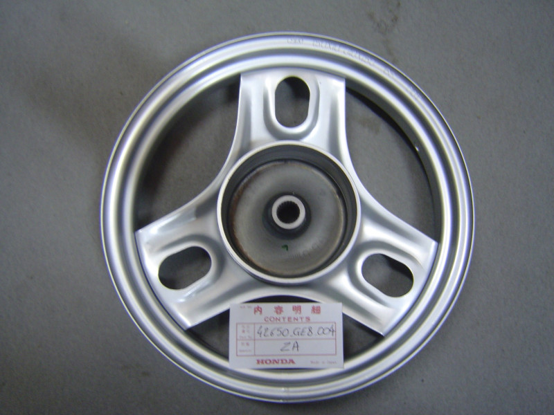 Roue arrière Honda NB50M NH-35M – Réf. 42650GE8004ZA