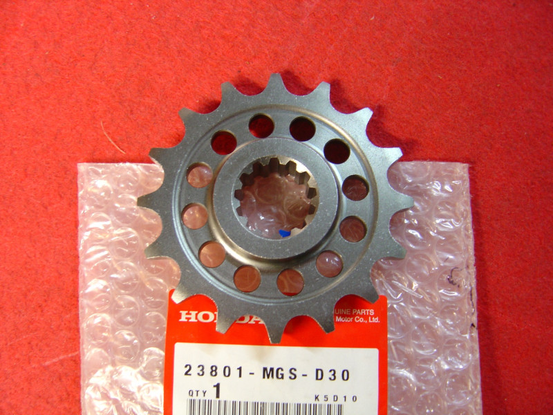 Pignon Sortie Boîte 16 Dents Honda NC700 – Réf. 23801MGSD30