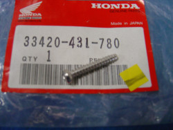 vis clignotant diam 4 x 25mm divers modèles ex: CB650 BO GL1100