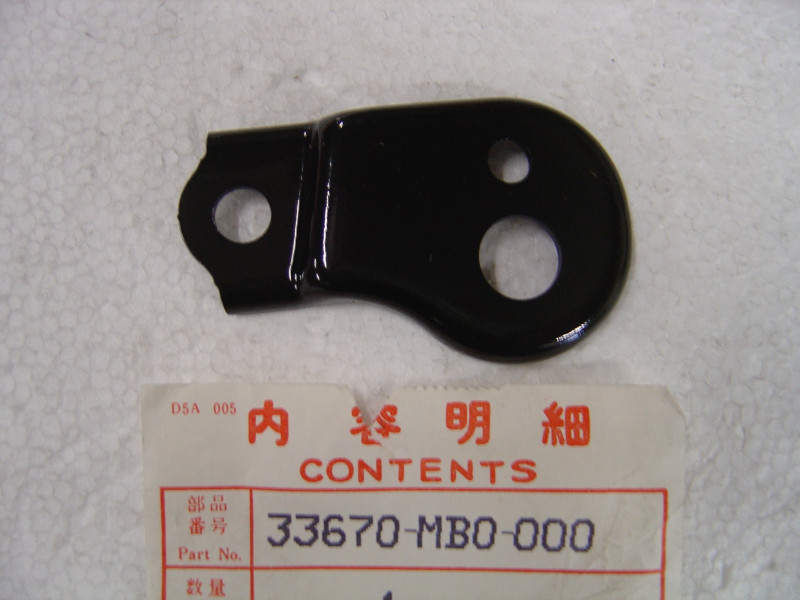 Support clignotant arrière Honda VF750S 82 – Réf. 33670MB0000