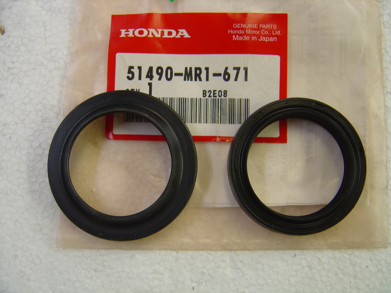 Kit Joint Spi Fourche Honda VT600CD - Réf. 51490MR1671