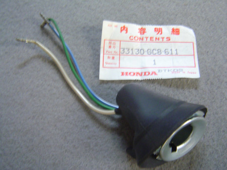 Douille phare avant Honda XR250 XR350 XR600 - Réf. 33130GC8611