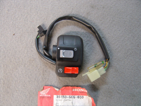 Face AV Commodo Droit Honda SGX50 SKY 35150-GCG-630