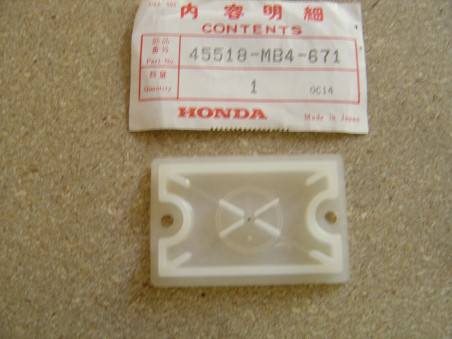 Plaque diaphragme maître cylindre frein AV Honda 45518-MB4-671