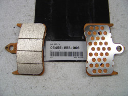 Jeu de plaquettes de frein AV de VTR1000 97-04 idem 06455MBB016