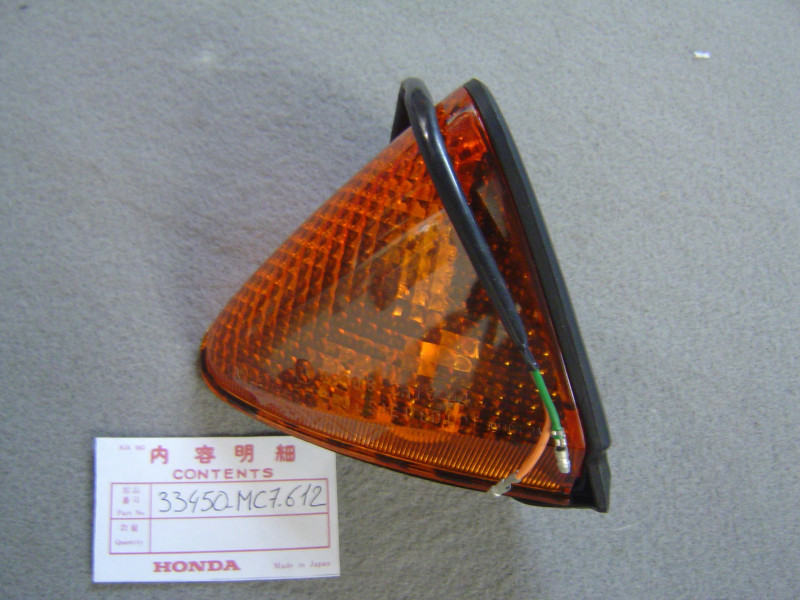 Clignotant avant gauche Honda CX500T Turbo – Réf. 33450MC7612