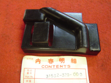 Cache plastique batterie Honda XL250 – Réf. 31532329000