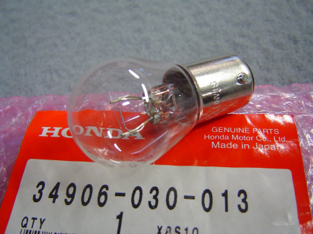 Ampoule Feu Arrière Honda 6V 10/3W – Réf. 34906030013