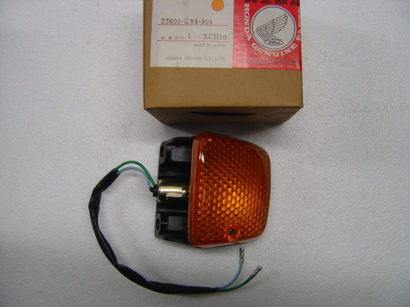 Clignotant arrière droit Honda SA50 Vision neuf 33600-GY1-901
