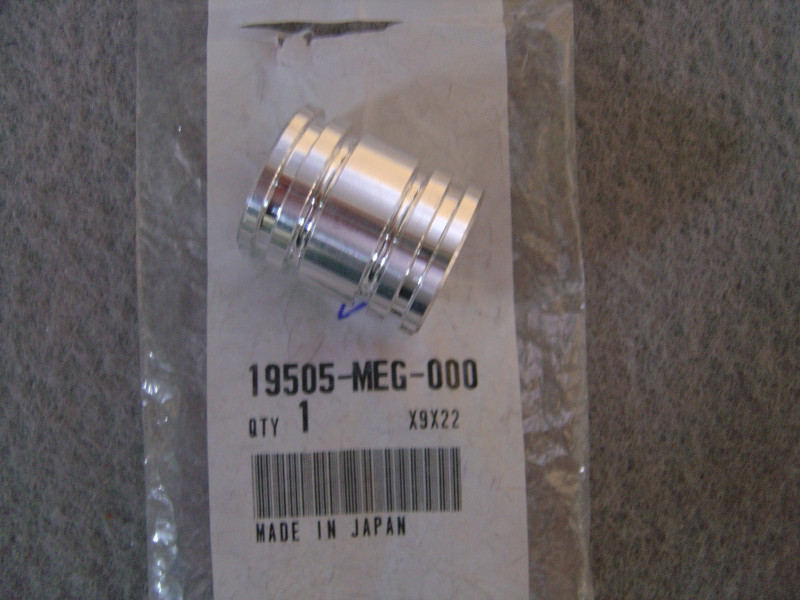 Joint pompe à eau Honda 19505MEG000 – NT700 VT750 XL700