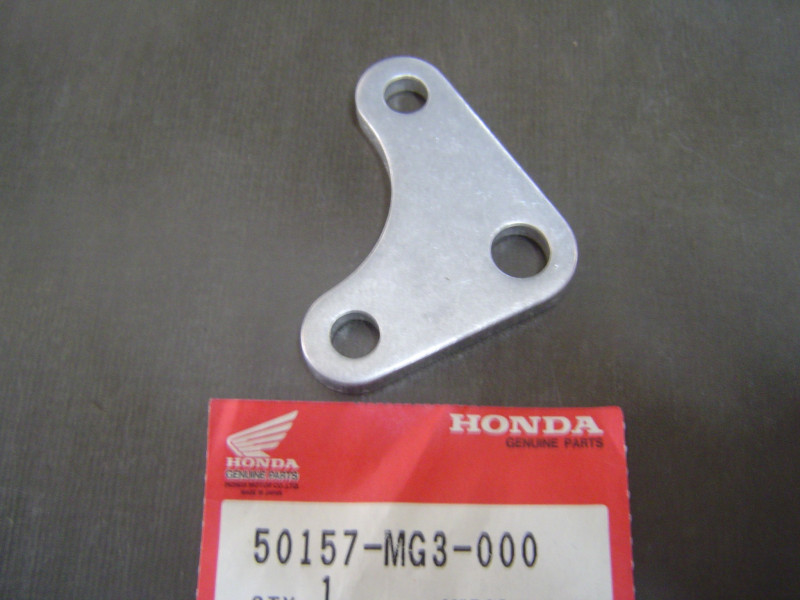 Patte fixation moteur AR droite Honda XL600R - 50157MG3000