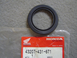 cache poussière du piston d'étrier AR de GL1000K3 43207-431-671
