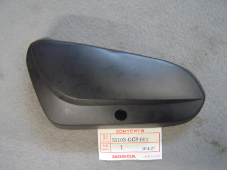 Cache plastique fourche bas droit Honda NH80 Lead 51103GC8000